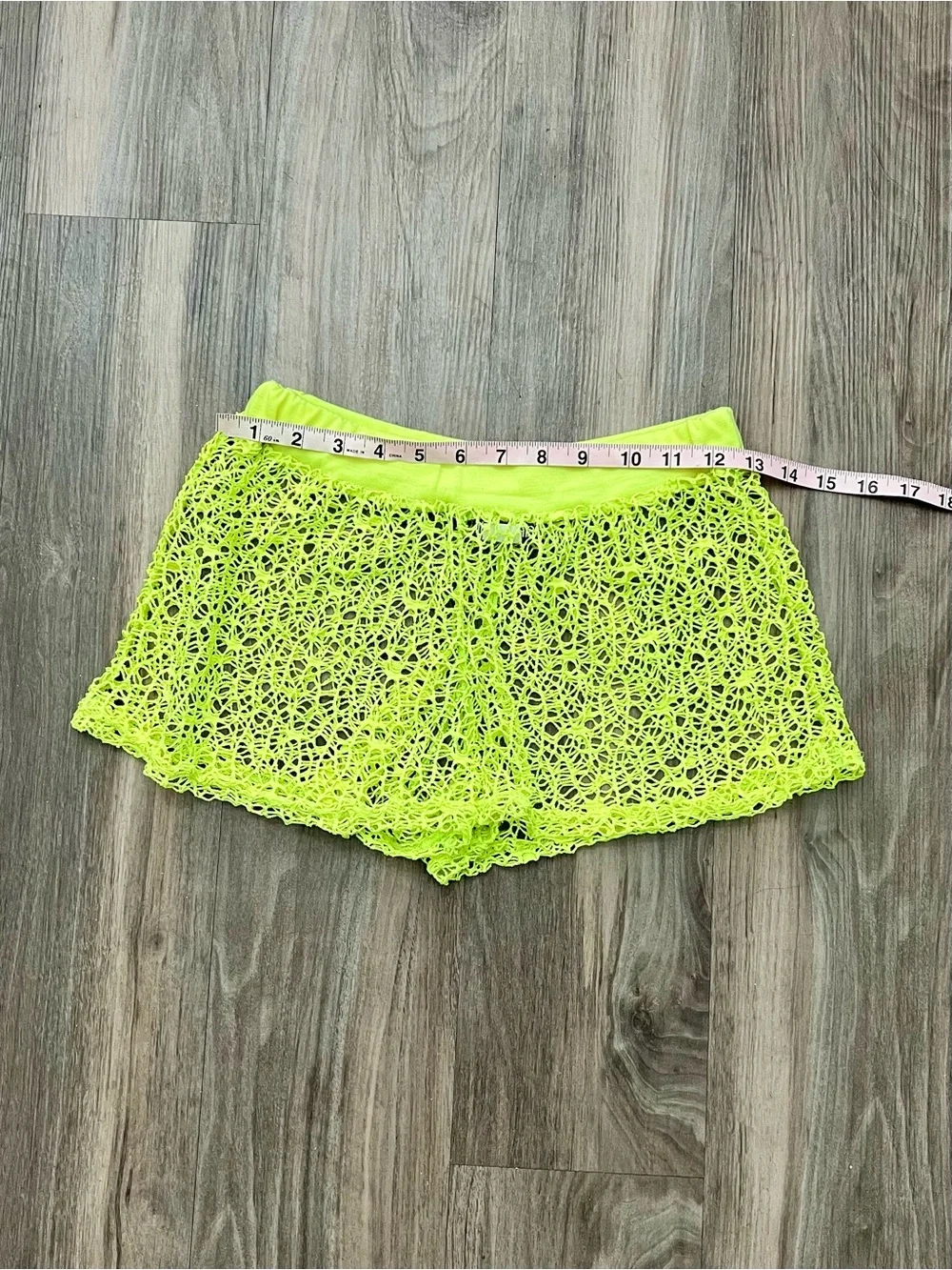 Ingear Neon green crochet festival fishnet shorts | Size Small